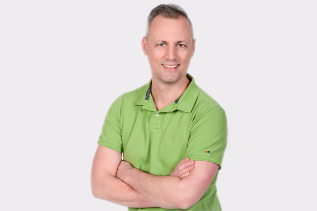 STEFAN THOMA